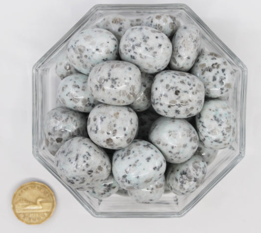 Jasper Kiwi White Large Tumbled