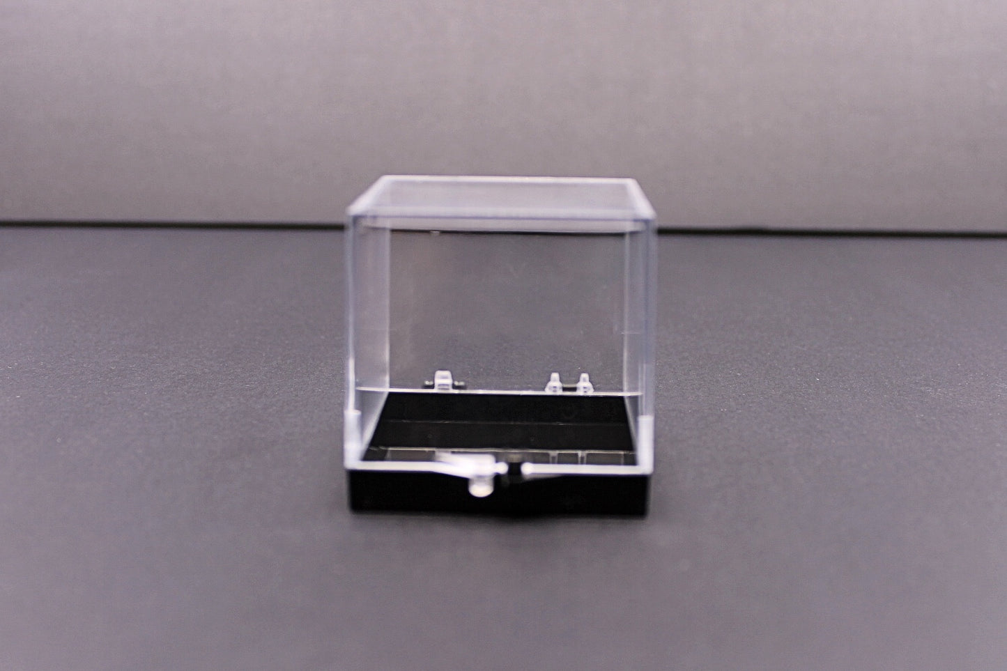 Thumbnail 2 (2" x 2" x 2") - Perky Display Boxes