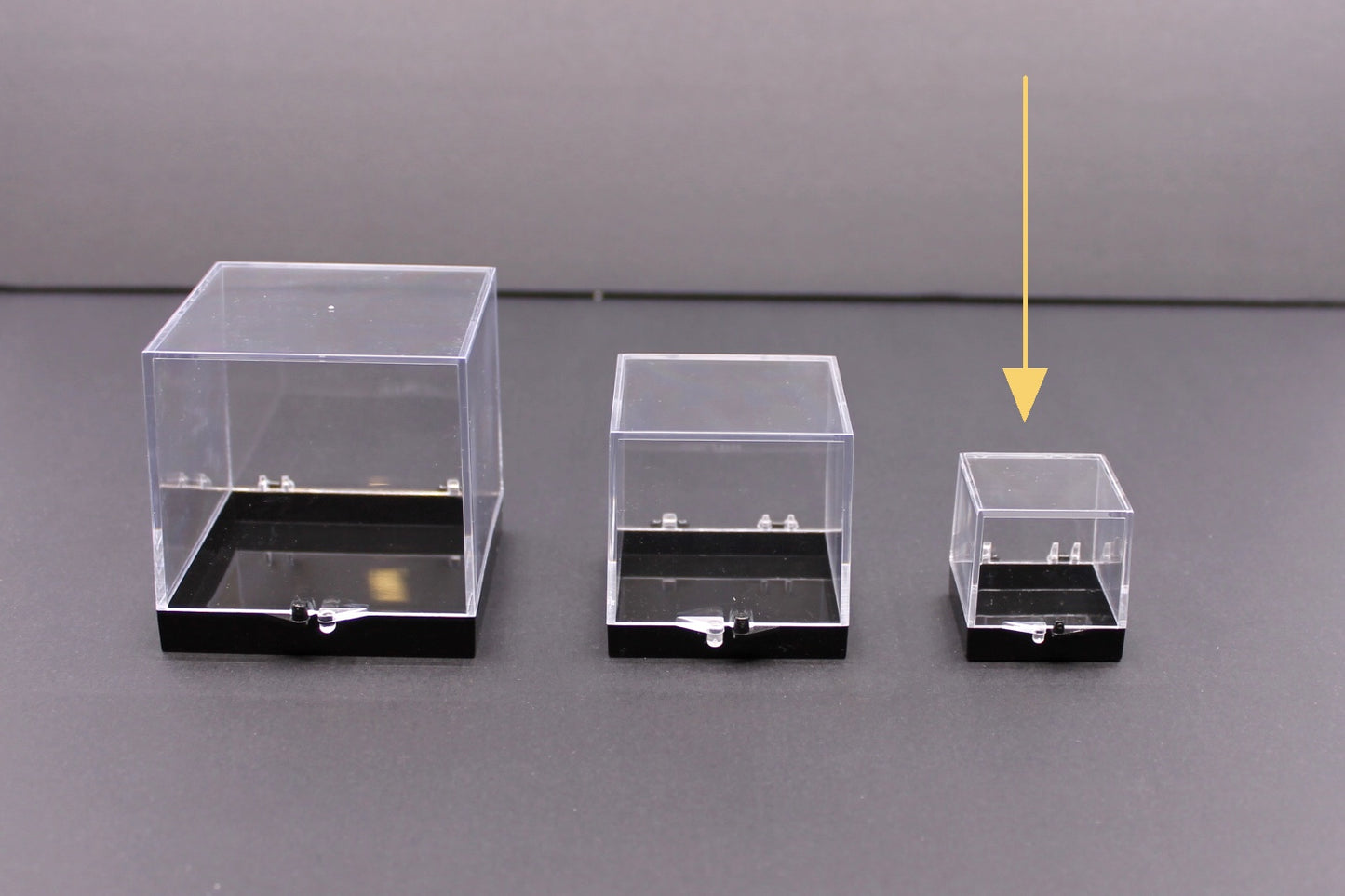Thumbnail 1 (1.35" x 1.35" x 1.40") - Perky Display Boxes